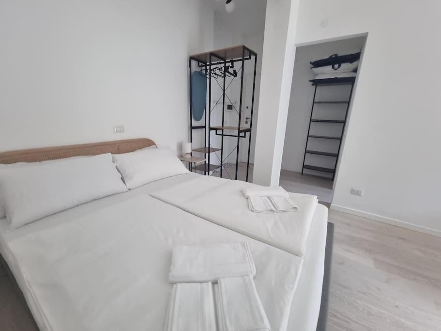 Milan New Apartment In Lively Central Area Exterior photo